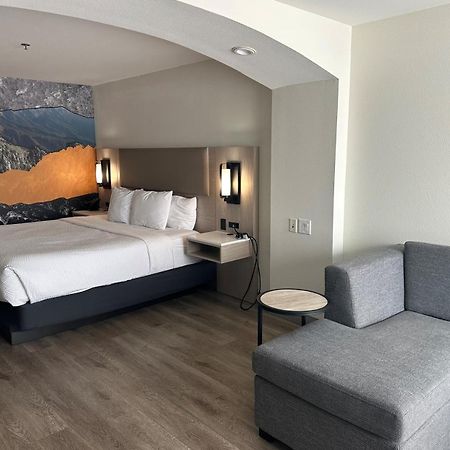 La Quinta Inn & Suites By Wyndham Albuquerque Midtown Ngoại thất bức ảnh