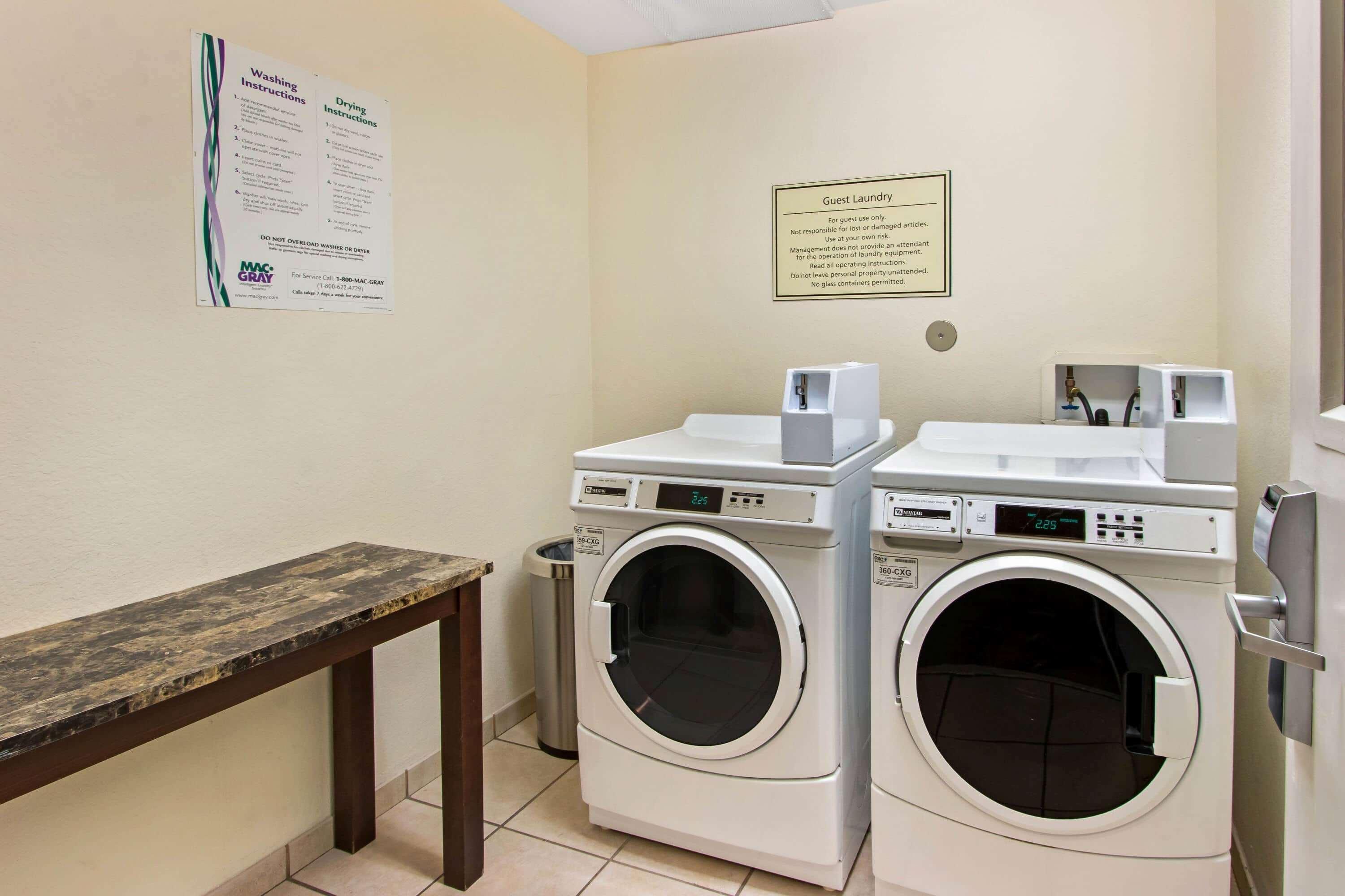 La Quinta Inn & Suites By Wyndham Albuquerque Midtown Ngoại thất bức ảnh