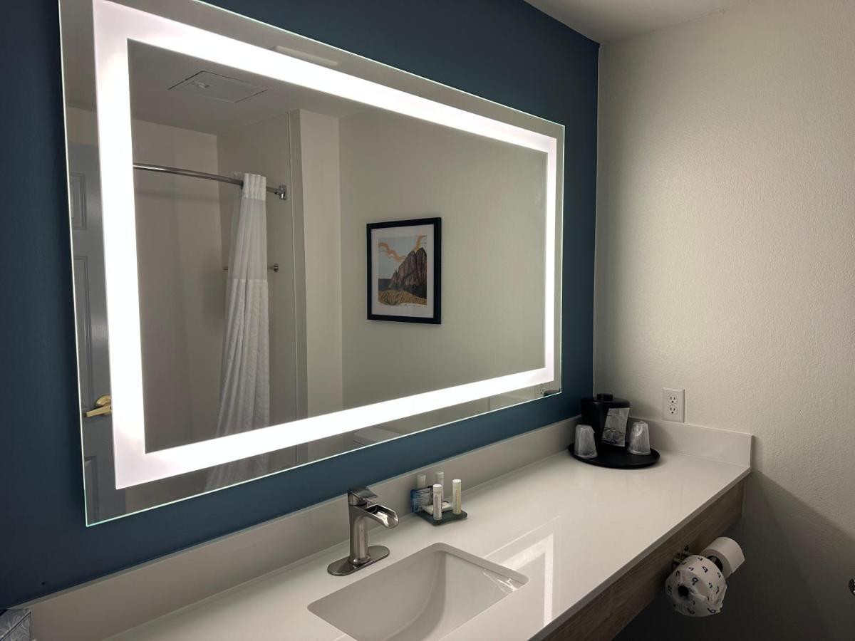 La Quinta Inn & Suites By Wyndham Albuquerque Midtown Ngoại thất bức ảnh
