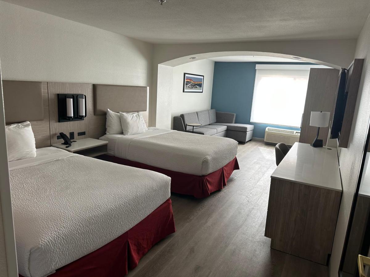 La Quinta Inn & Suites By Wyndham Albuquerque Midtown Ngoại thất bức ảnh