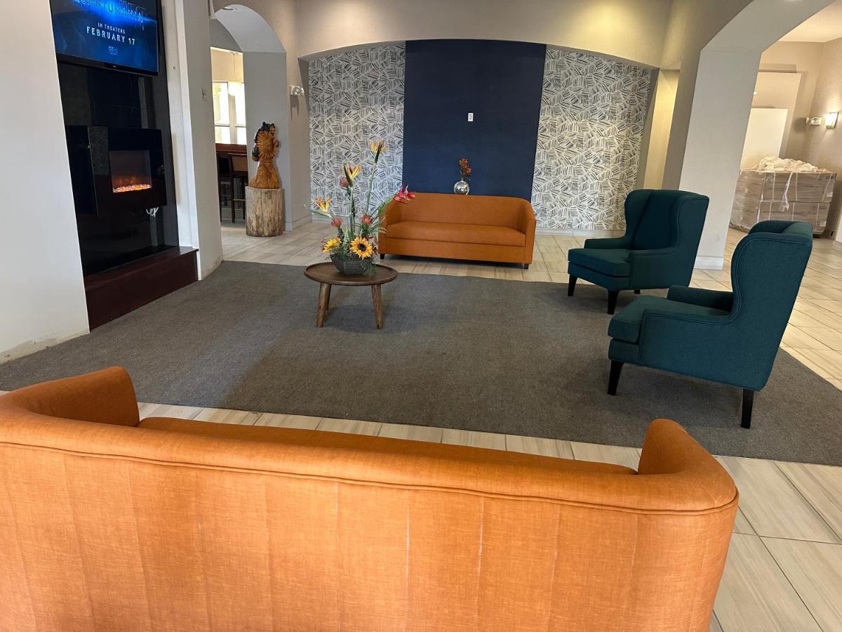 La Quinta Inn & Suites By Wyndham Albuquerque Midtown Ngoại thất bức ảnh
